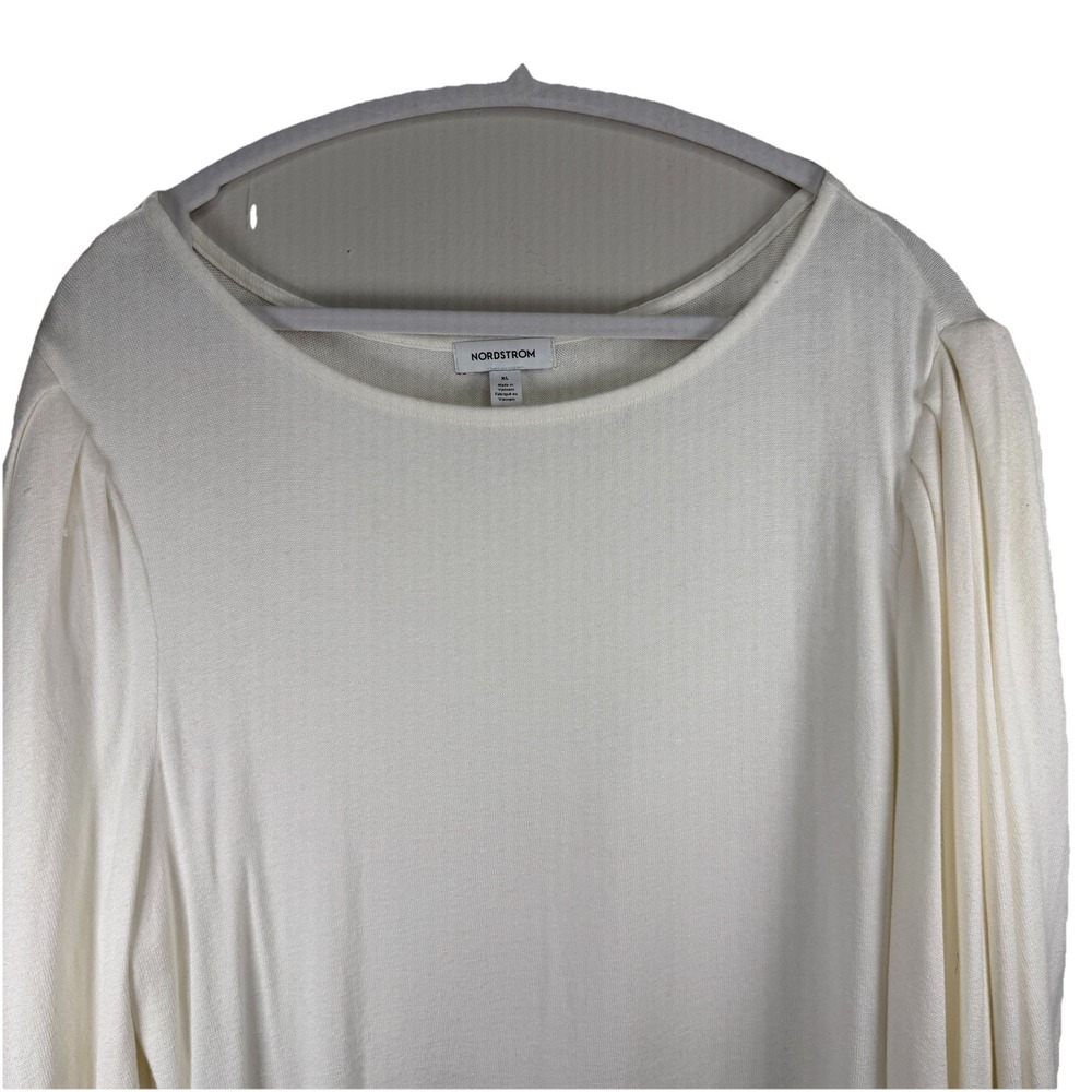 New Nordstrom Womans XL Sweater White Long Sleeve pleated Shoulder knit Rayon